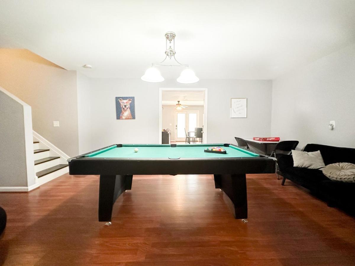 Apartamento Cute 2-Brm Walkout Apt With Pool Table And Theater Lexington Exterior foto